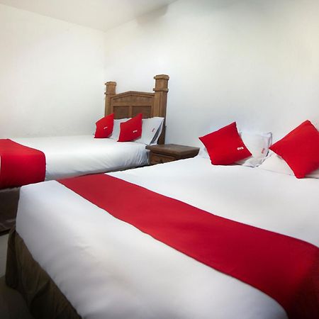 Hotel Mahu Монтеррей Экстерьер фото