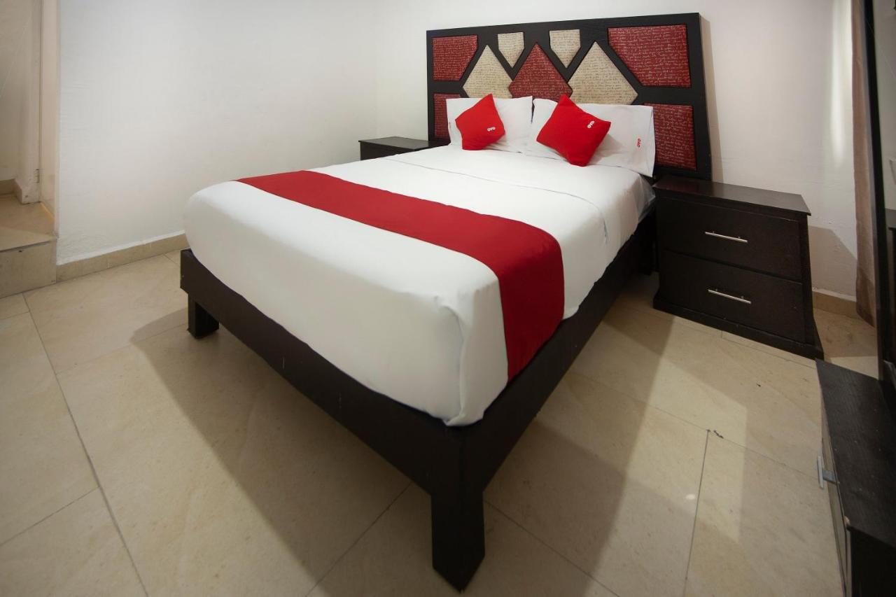 Hotel Mahu Монтеррей Экстерьер фото